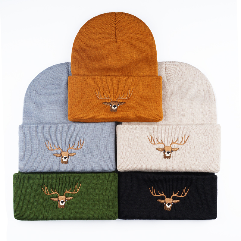 Hunting Outdoor Christmas Decorations - Cappello in maglia ricamato con testa
